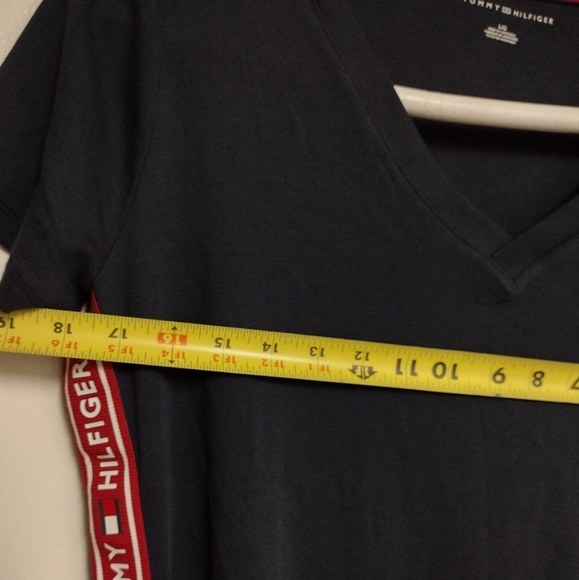Large Tommy Hilfiger Classic T-Shirt Dress. - Picture 10 of 11
